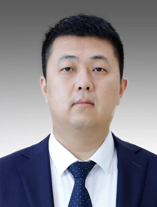 李旗 沿海产业基地党工委委员、管委会副主任