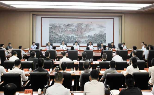 市委举办树立和践行正确政绩观学习教育第3期读书班暨市委理论学习中心组专题学习会