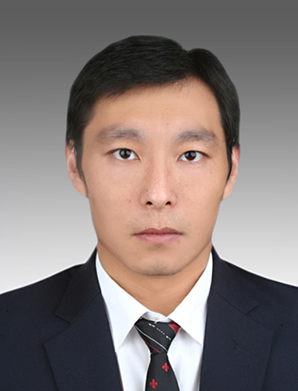 彭飞沿海产业基地党工委委员、管委会副主任